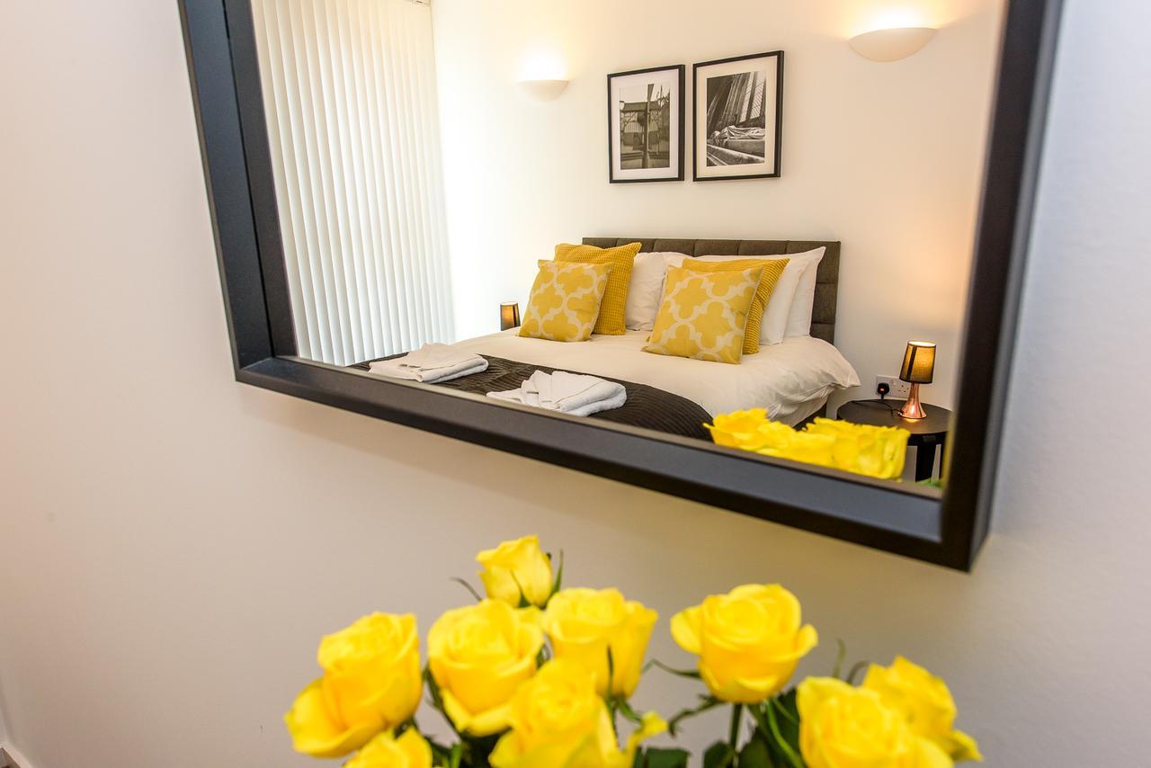 Approved Serviced Apartments Skyline แมนเชสเตอร์ ภายนอก รูปภาพ