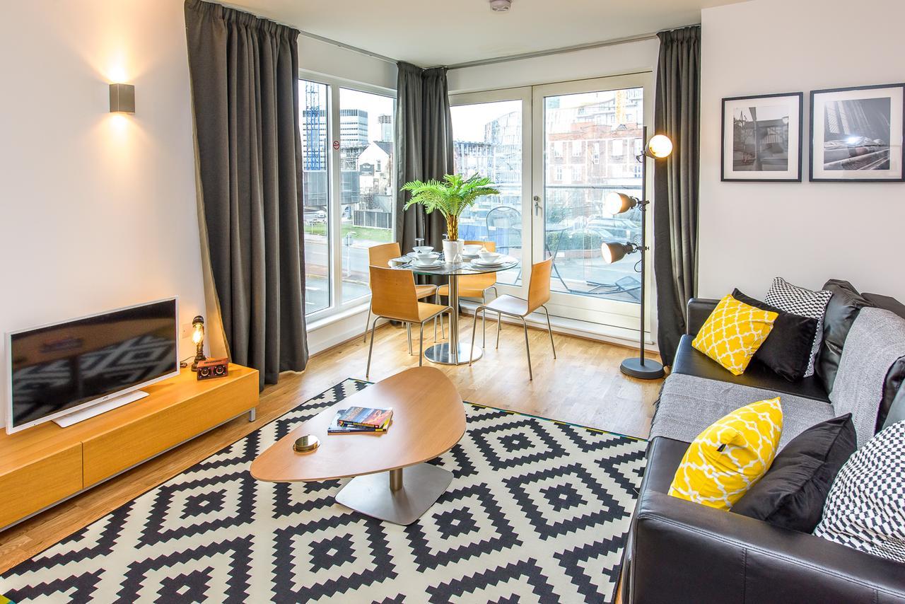 Approved Serviced Apartments Skyline แมนเชสเตอร์ ภายนอก รูปภาพ