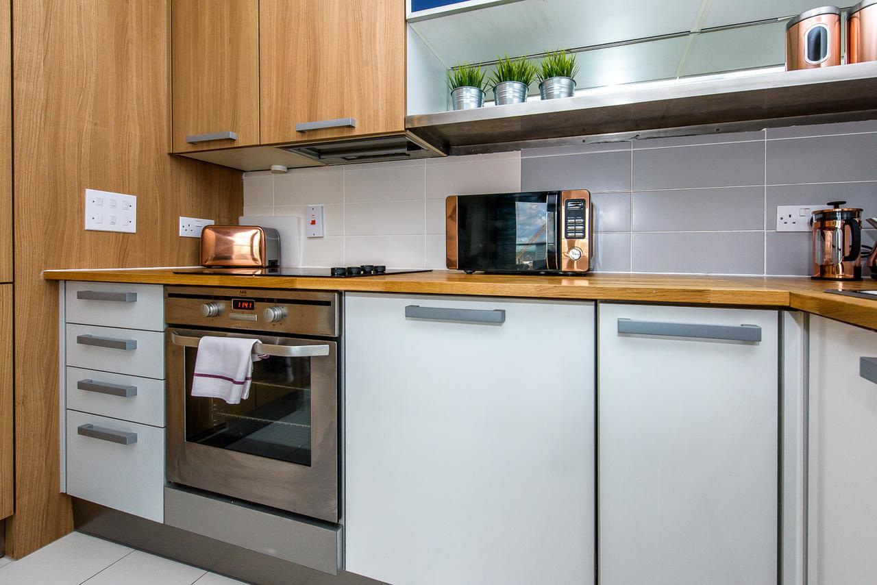 Approved Serviced Apartments Skyline แมนเชสเตอร์ ภายนอก รูปภาพ