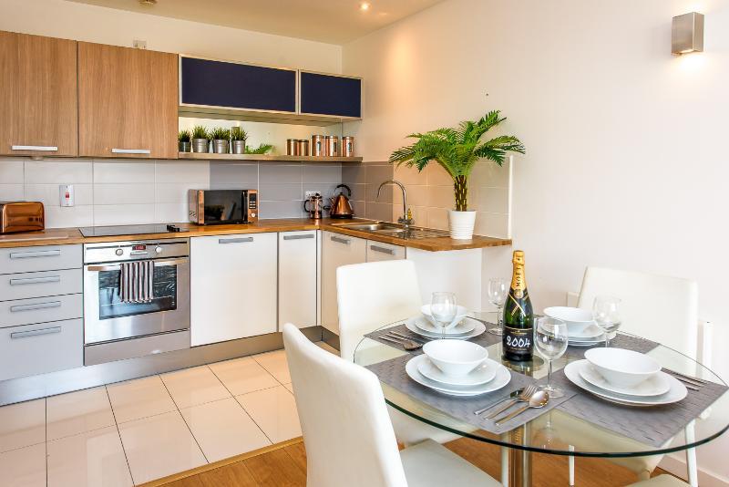 Approved Serviced Apartments Skyline แมนเชสเตอร์ ภายนอก รูปภาพ